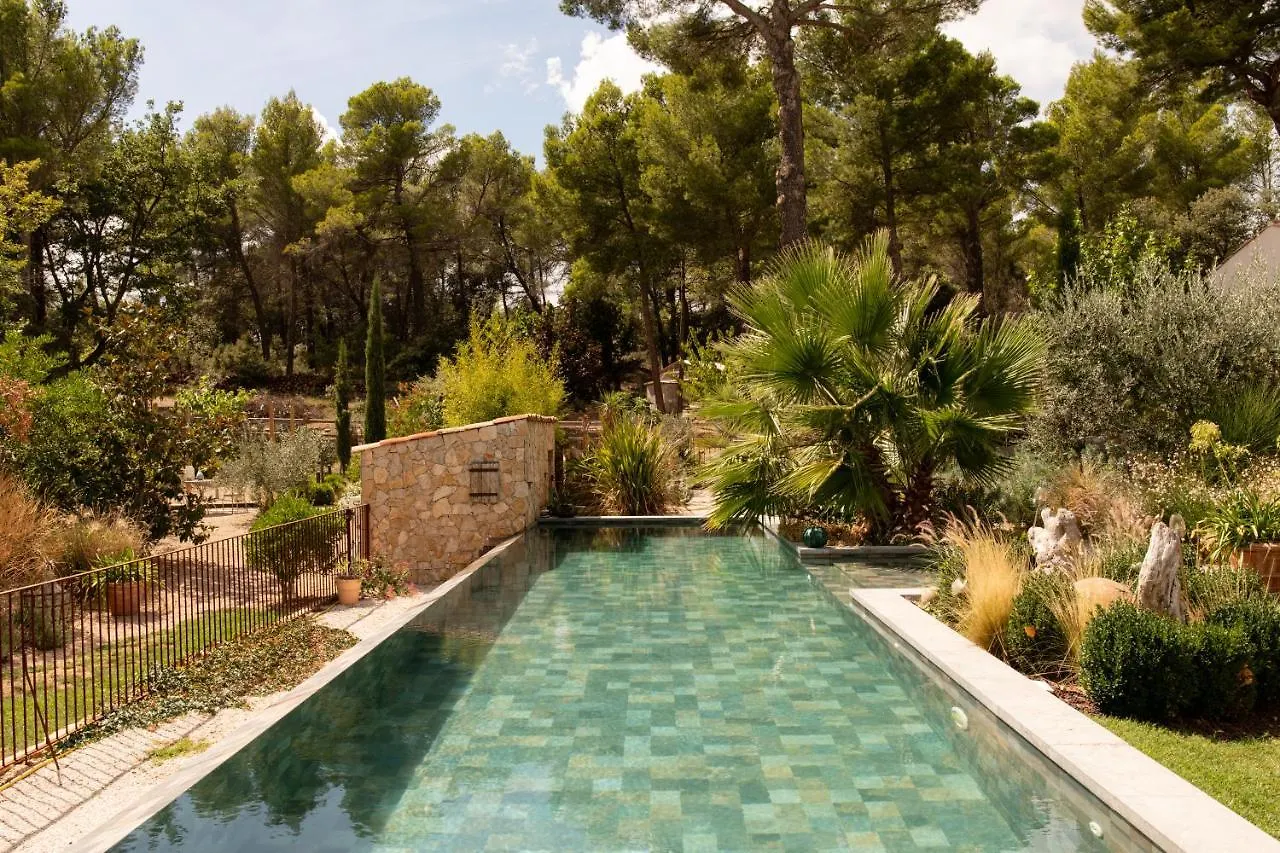 La Petite Perle, Balneo En Supplement, Le Clos Des Perles contacts